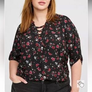Torrid Harper 3/4 Sleeve Lace Up Blouse Pixxy Tattoo Icons Deep Black Size 2